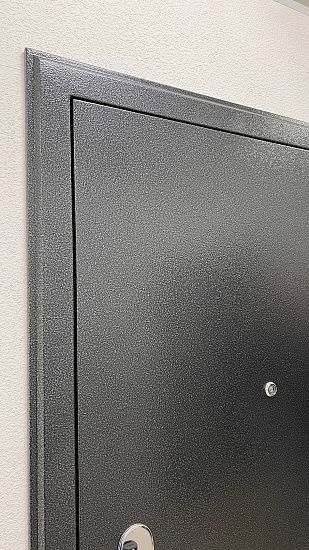 Входная дверь  