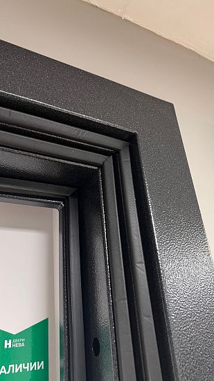 Входная дверь  