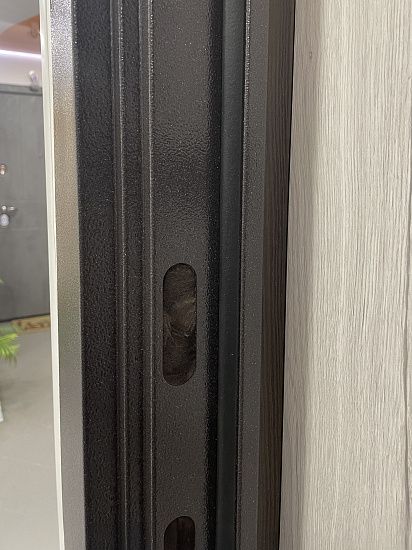 Входная дверь  